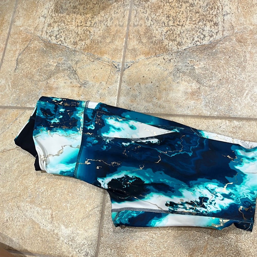 Athletic leggings